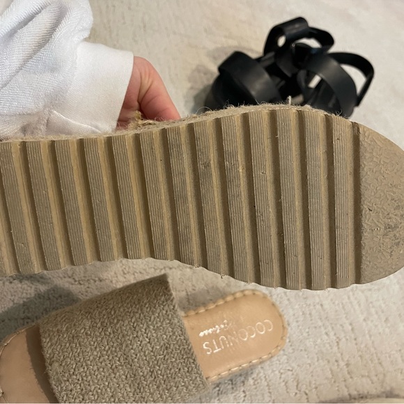 Coconuts by Matisse Platform Sandals - Picture 2 of 4